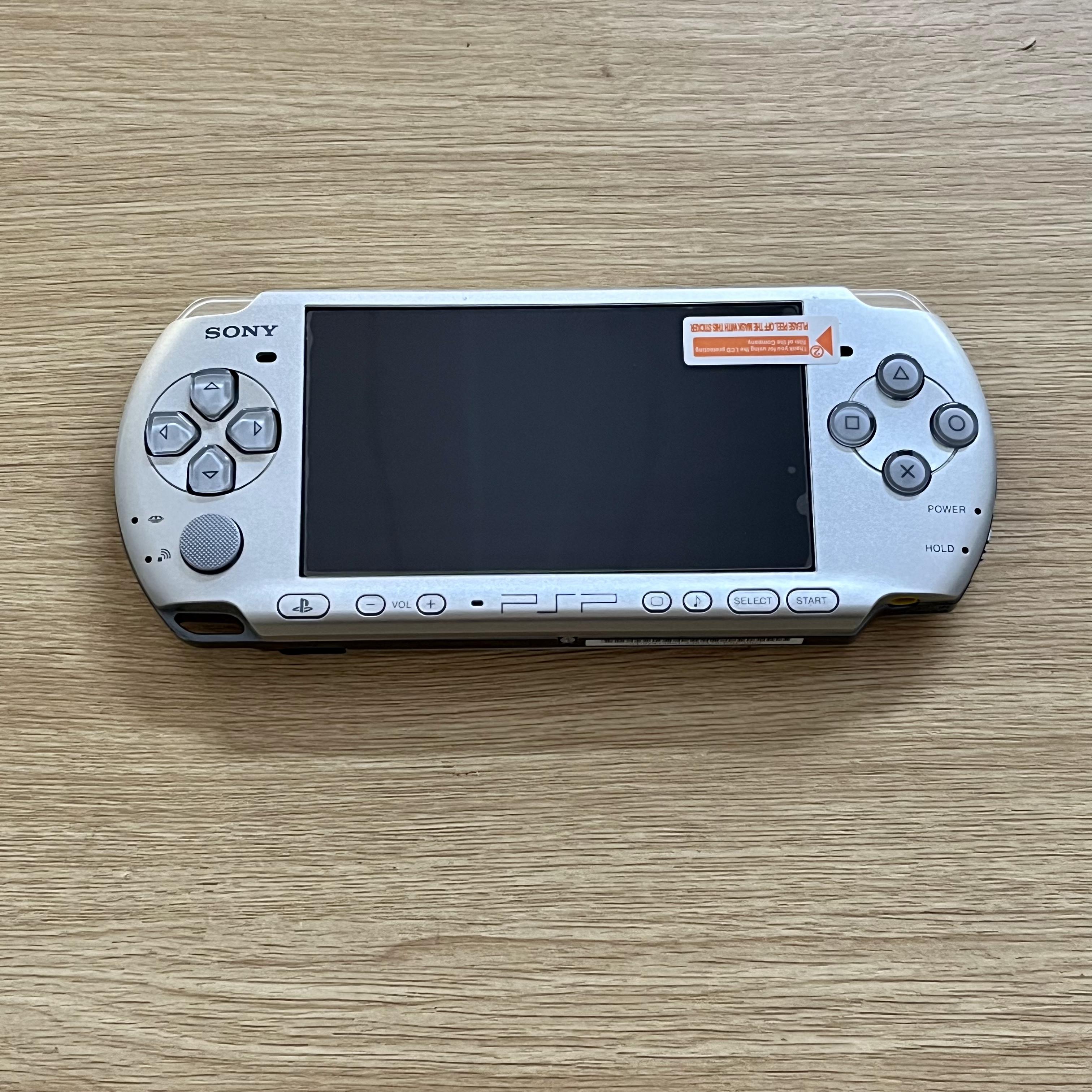Máy Game  PSP 3000 (Full 3000 Game Free) +Phụ Kiện