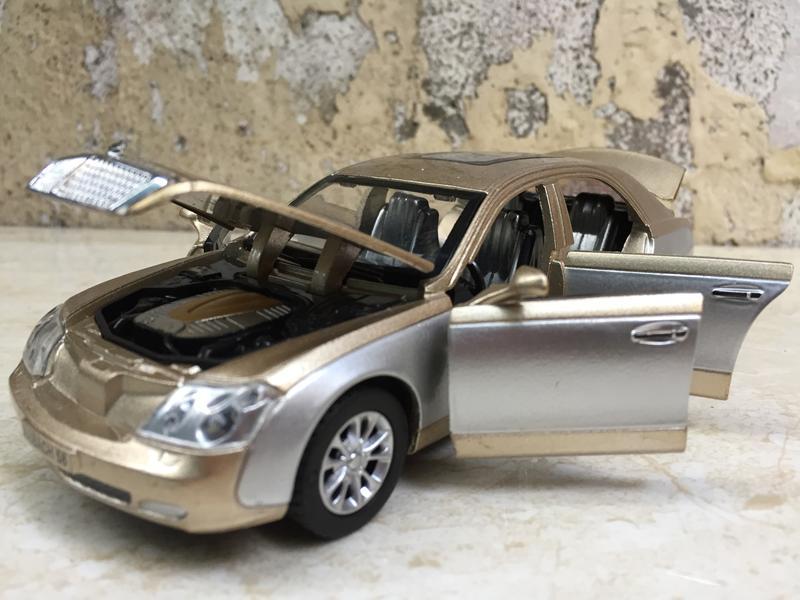 Mô hình xe ô tô MayBach S62 - 1:32