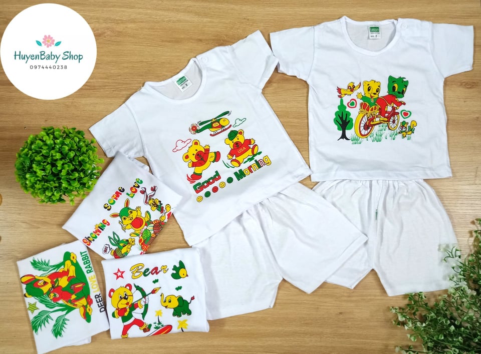 Bộ quần áo ngắn tay cài vai Bosini màu trắng cho bé từ 5-17 kg