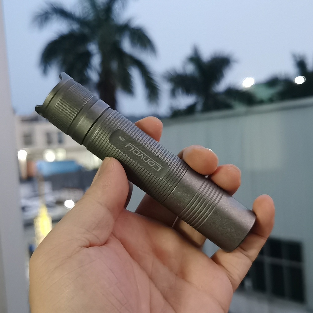 Hợp kim titan stonewash convoy s2 18650 đèn pin 519a sst40 sft40