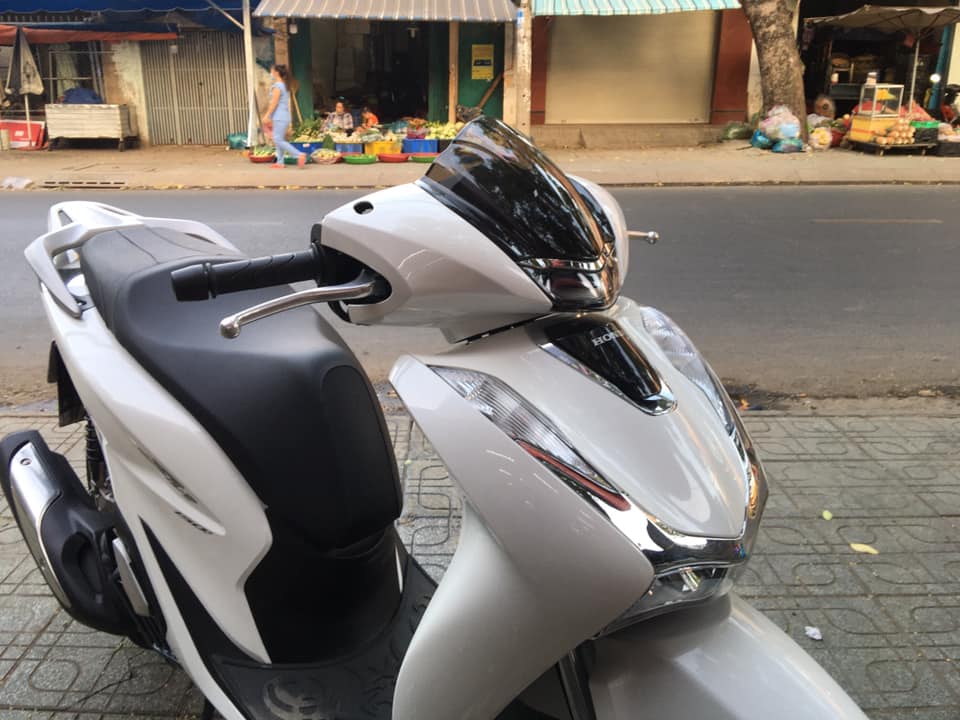 Ốp đầu SH 2020 070495