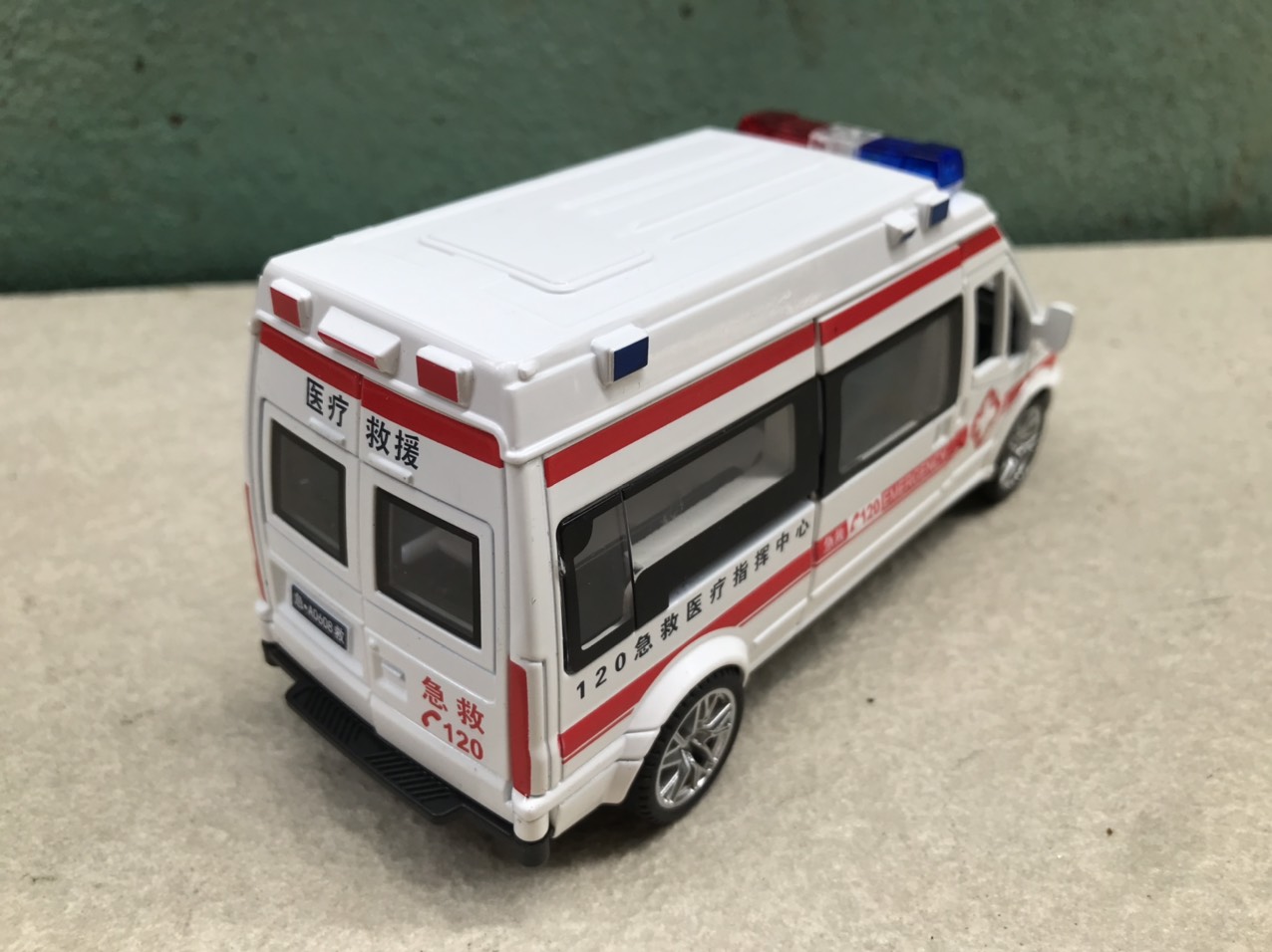 [HCM]Mô hình xe Cứu thương Printer new 1:32