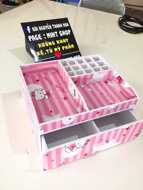 Kệ mỹ phẩm 25cm hellokitty sọc