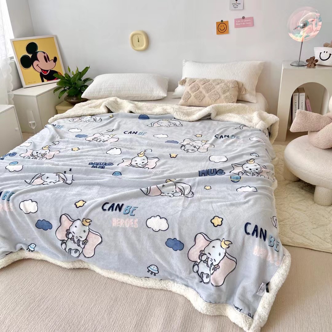 Chăn lông cừu nhiều họa tiết