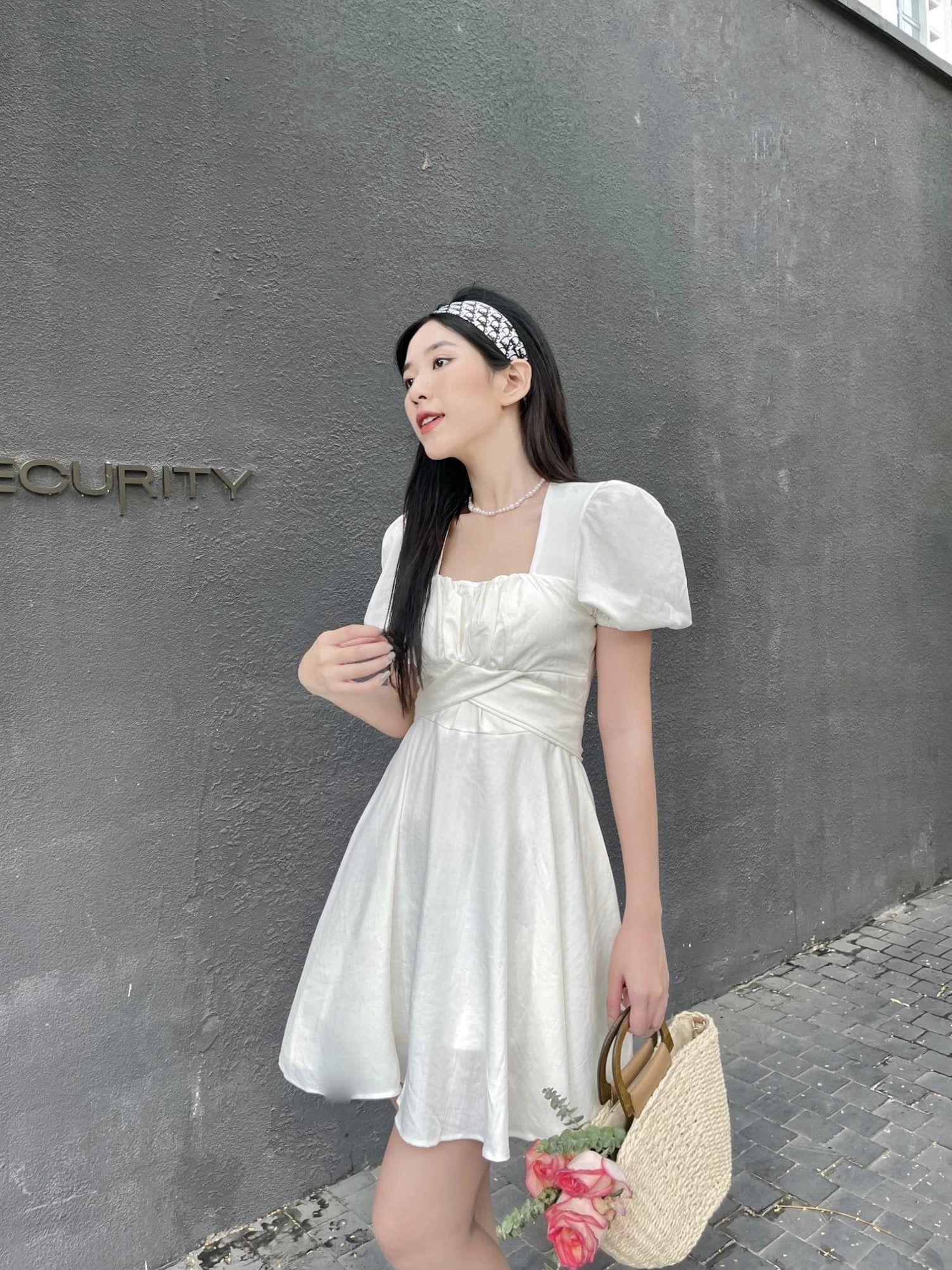 Đầm (có bigsize) trắng cột eo có mút ngực hở lưng cutout H35 (lyly.shop1509)