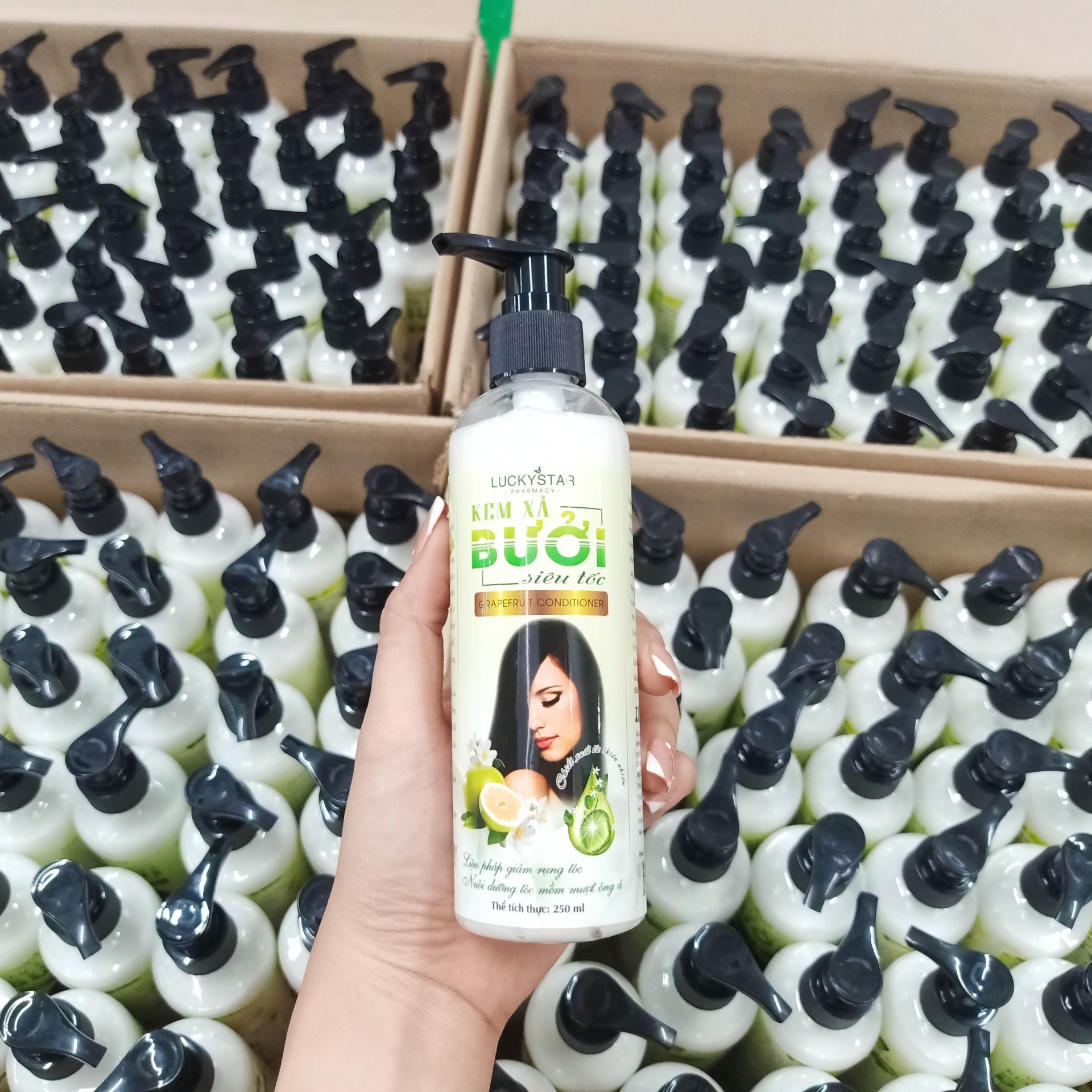 Kem Xả Tinh Dầu Bưởi Lucky Star