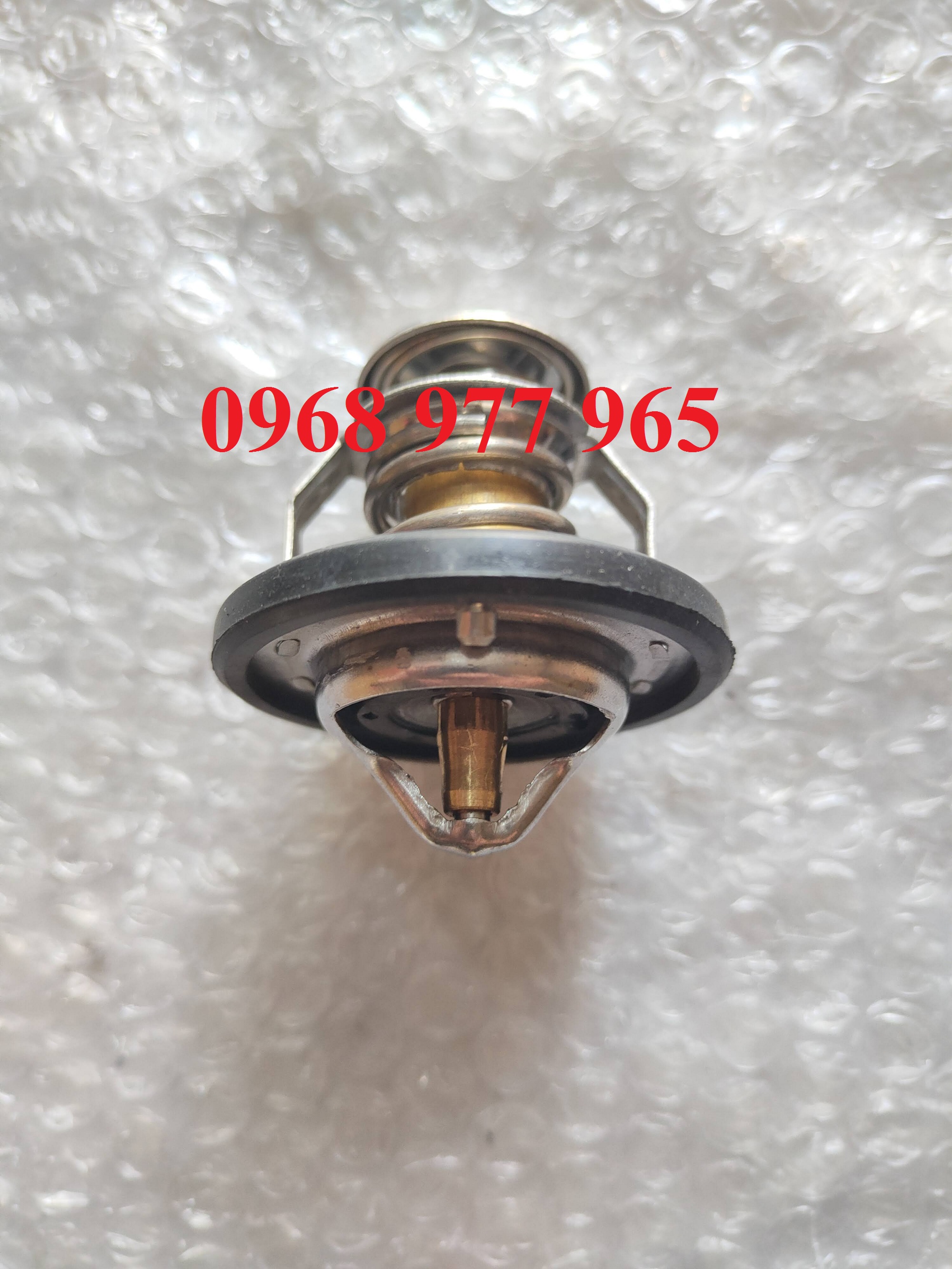 Van hằng nhiệt Mazda 323, Mazda Premacy, Ford Laser