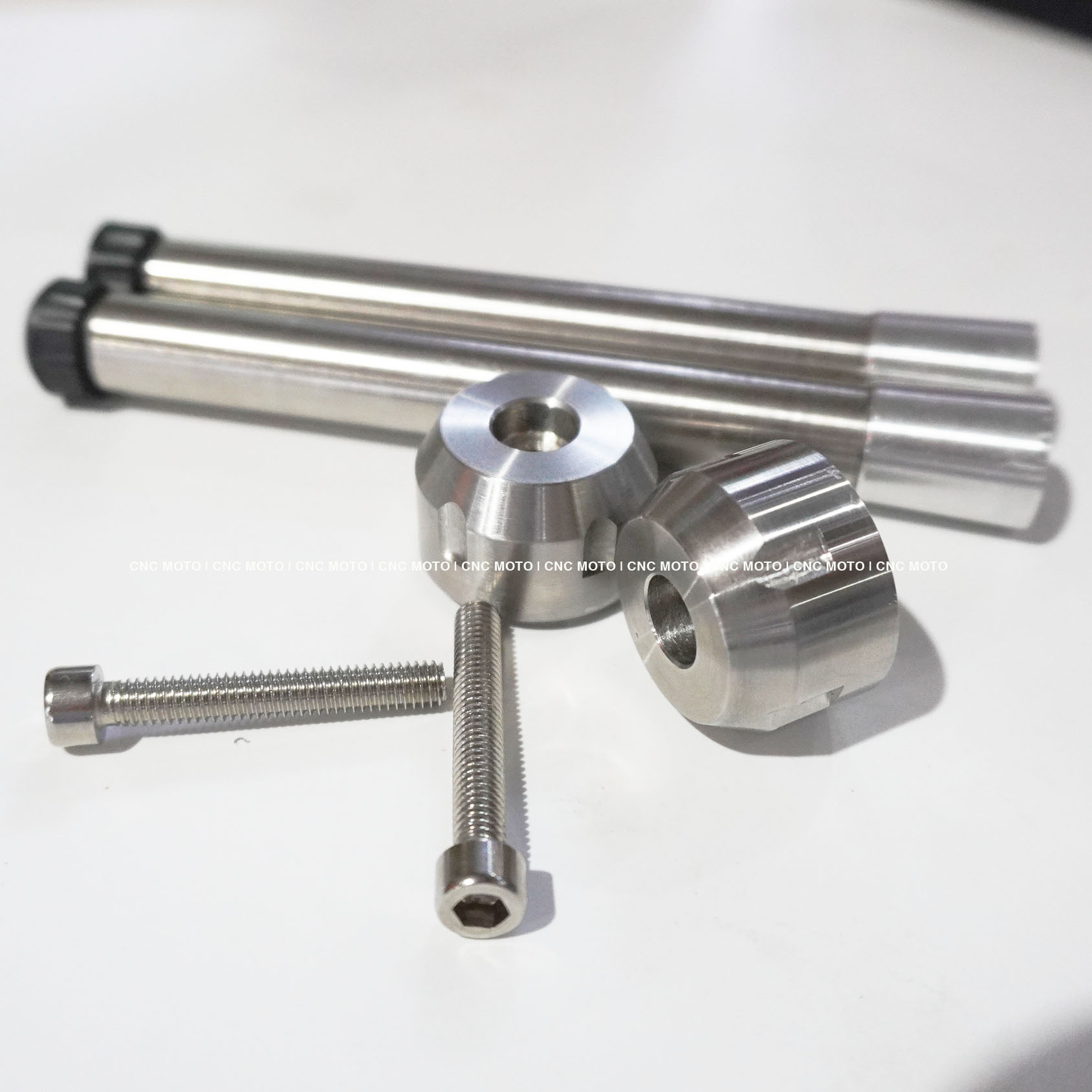 Bộ cốt và gù inox chống rung CNC MOTO mẫu có cao su chống rung