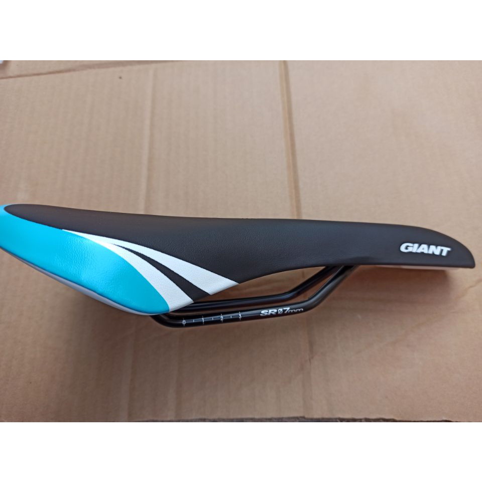 [FREESHIP MAX] Yên XE ĐẠP GIANT có rãnh êm . [ Hàng Chính Hãng ] .