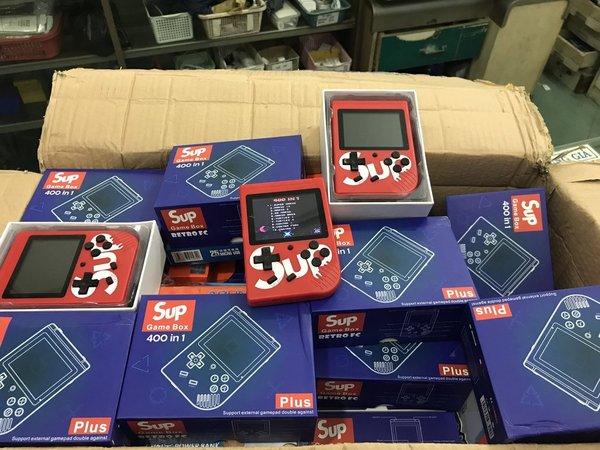 MÁY CHƠI GAME 4 NÚT CẦM TAY SUP GAME BOX 400 IN 1 PLUS