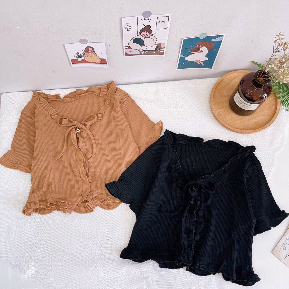Áo Croptop Gân Cuốn Biên Nút Bọc