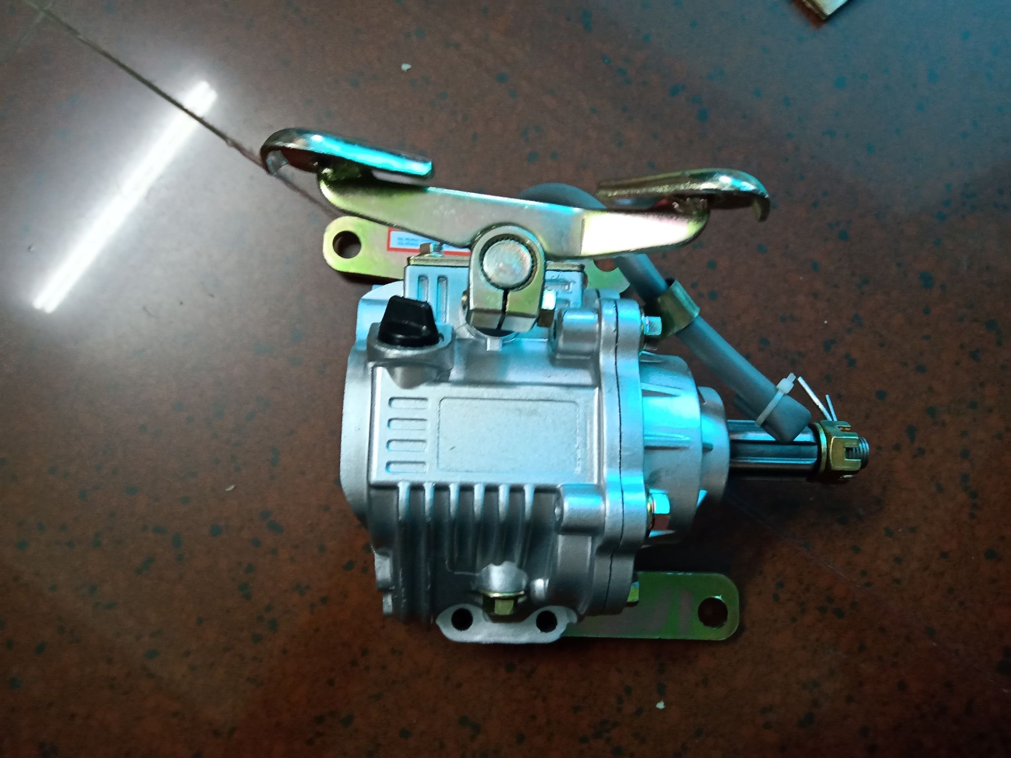 Hộp số đảo chiều xe máy 110cc ( cốt 17mm )