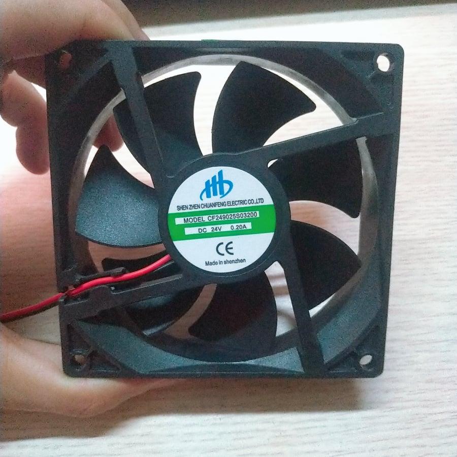 Quạt tản nhiệt 24V 8x8cm