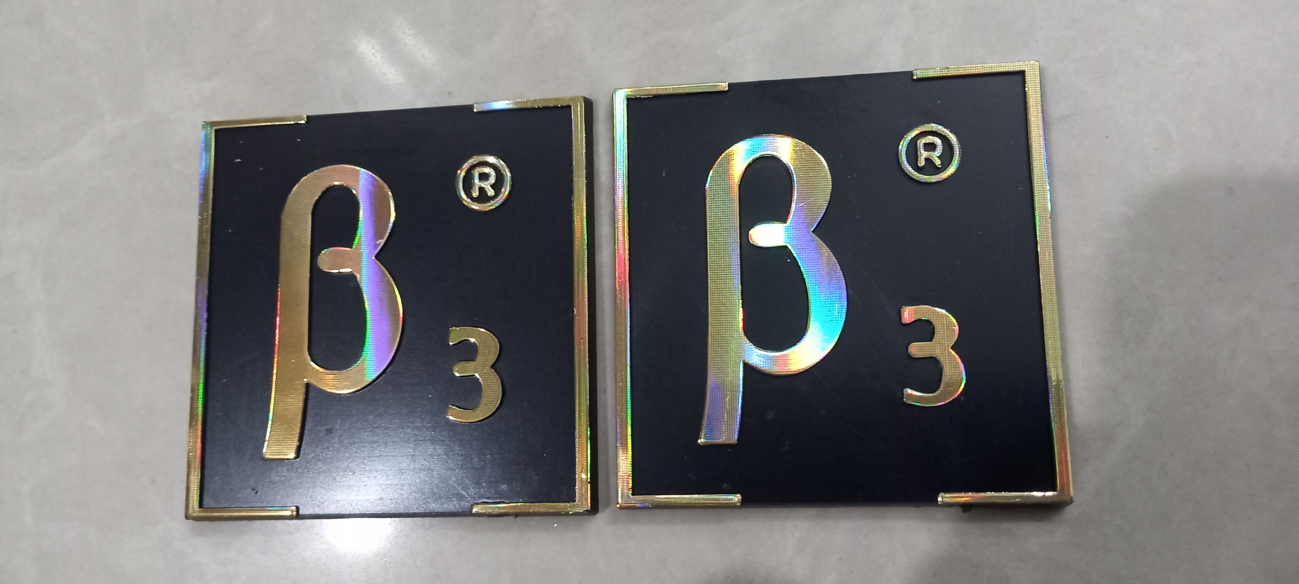 Tem Dán Thùng Loa B3 (Crom Vàng 1 bộ 25k)