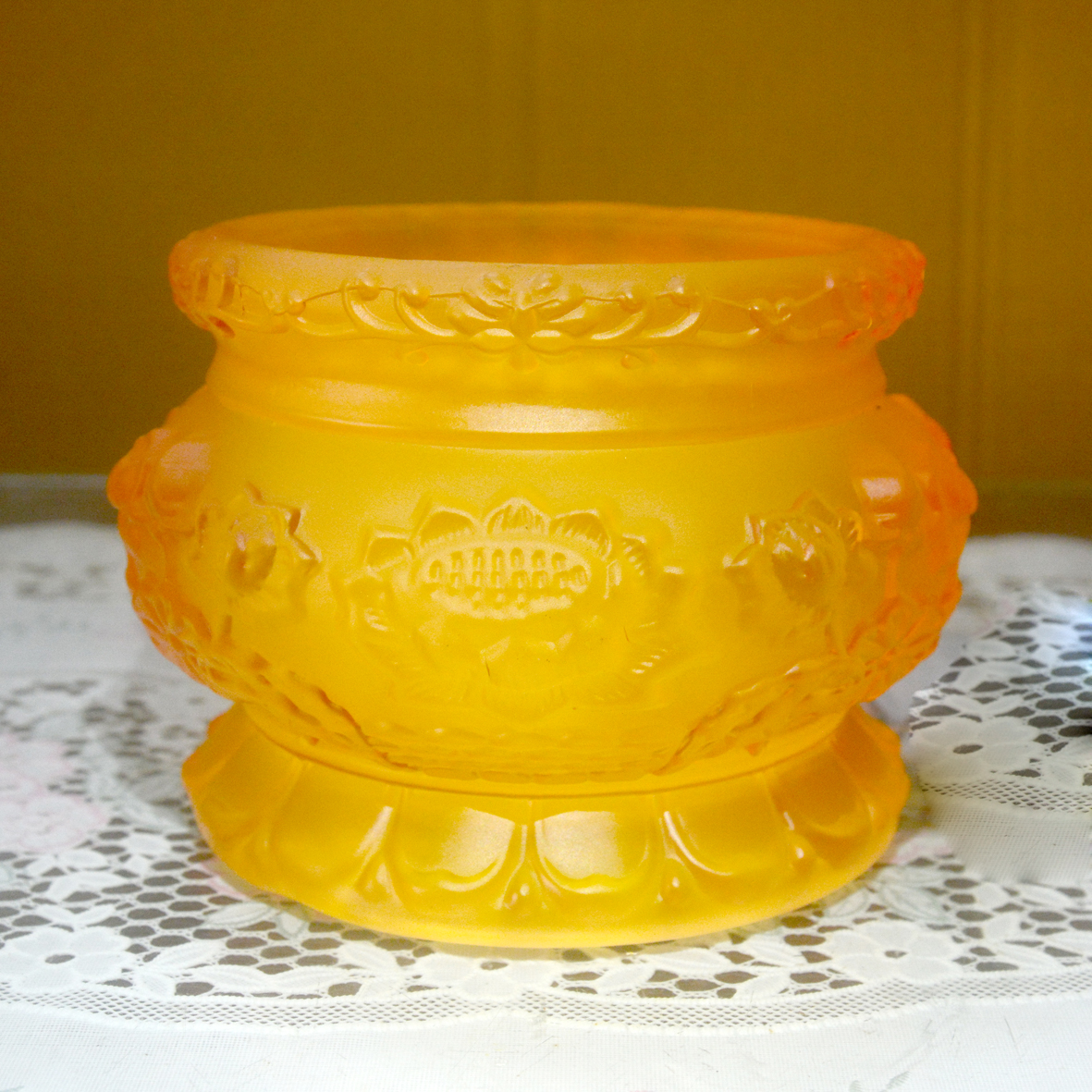 Lư hương thờ cúng bàn thờ lưu ly vàng-Nhiều cỡ