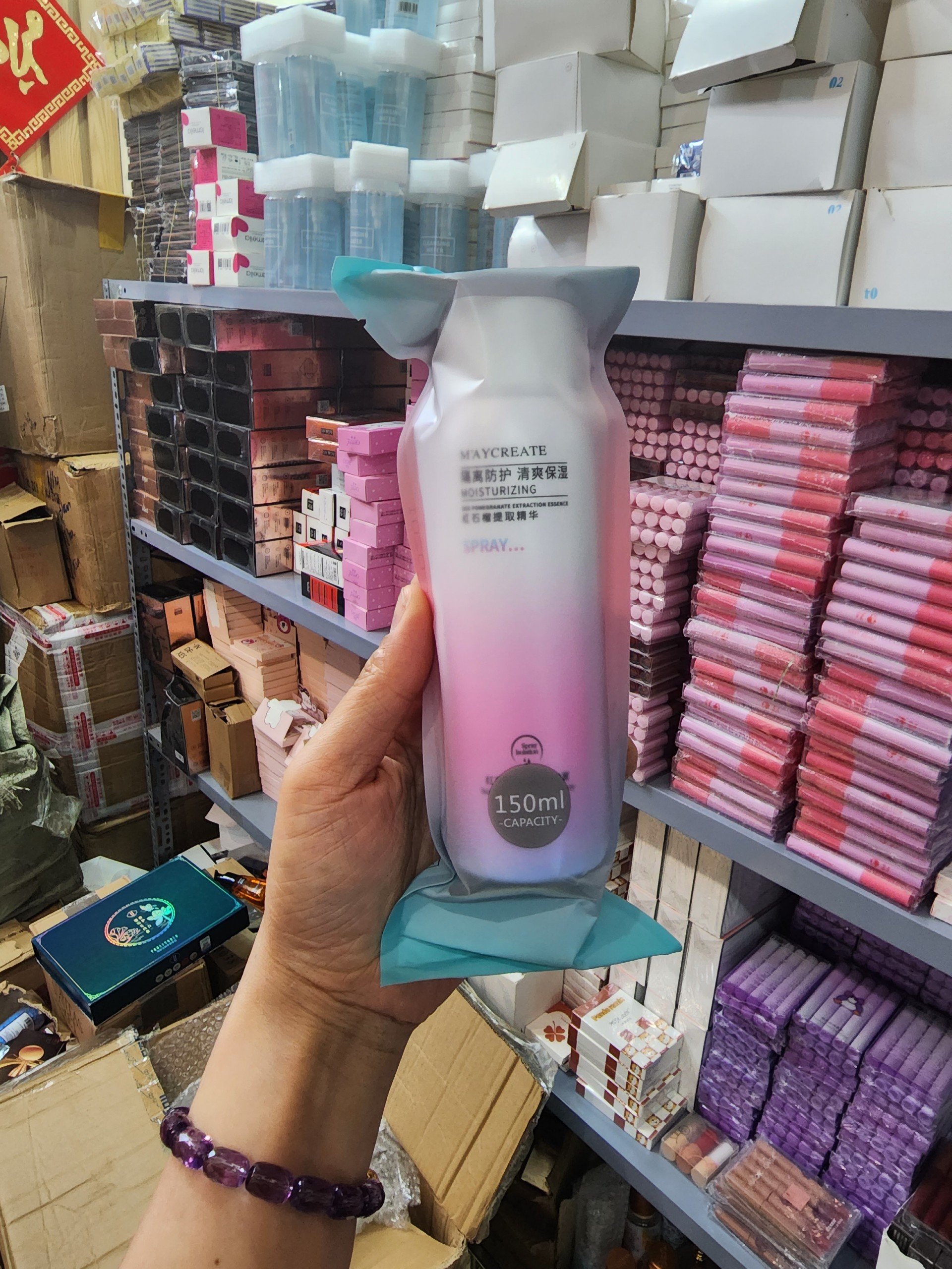 Xịt Chống Nắng Nội Địa Maycrete 150Ml.