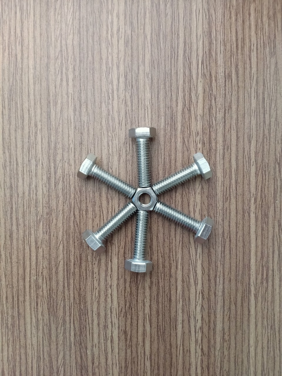 1 BỊCH 50 CON BULONG ĐAI ỐC INOX 304 8x20 M.E HOÀNG KHANG