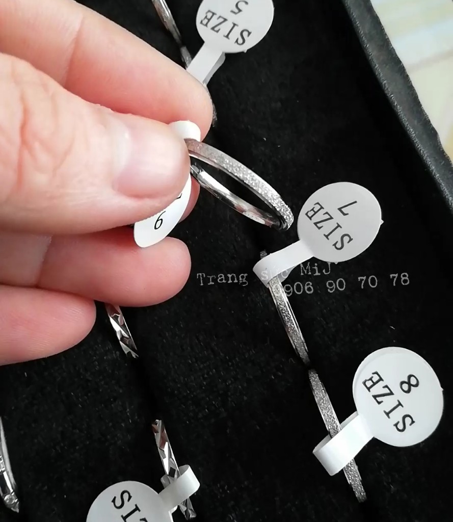 Giá 1 chiếc - Nhẫn titan phun cát trắng