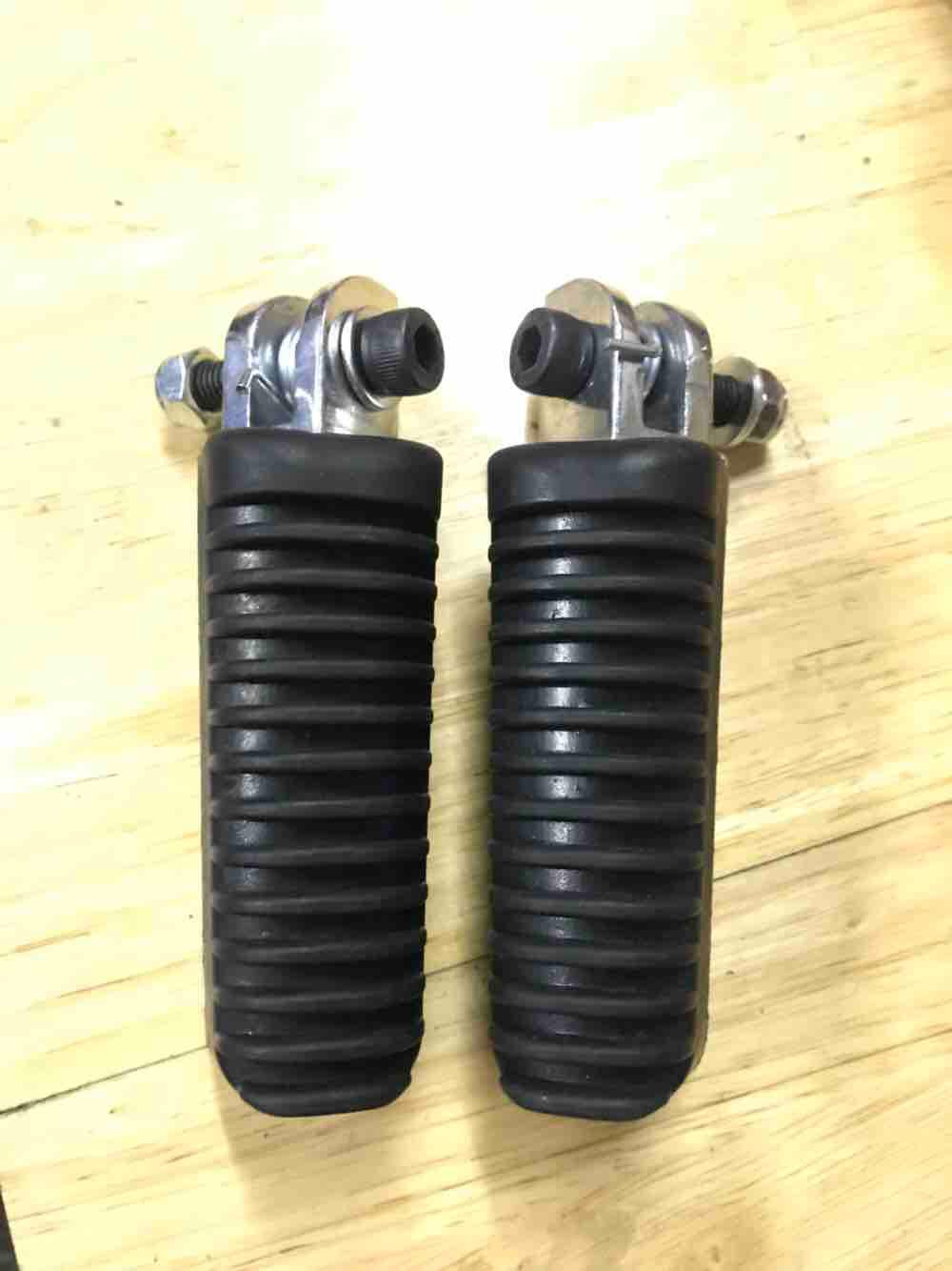 GÁC CHÂN TRƯỚC EXCITER 150 2015-2019 ĐÚNG MẪU, DÙNG Y ZIN - CÓ KÈM LÒ XO, LÔNG ĐỀN VÀ CHỐT