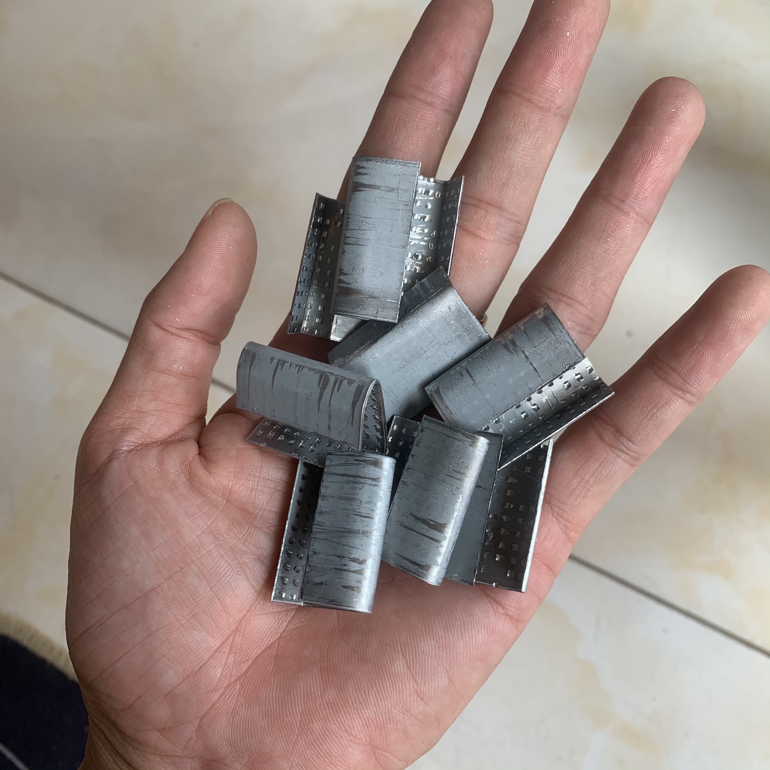 Bọ sắt đóng dây đai 1kg