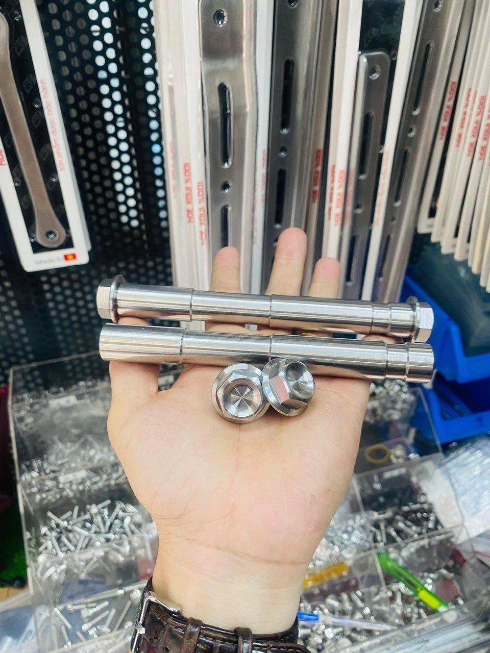 Cốt chống đứng Inox 304 Wave , Dream CTS