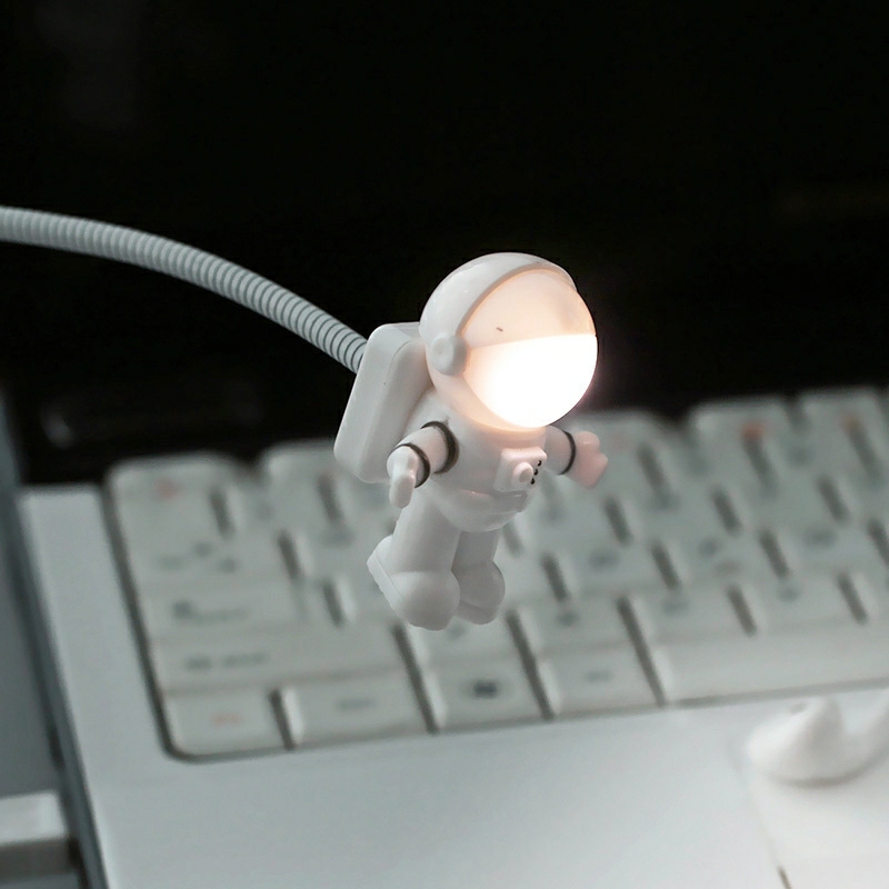 Đèn LED mini hình phi hành gia độc đáo cắm USB đèn ngủ dễ thương