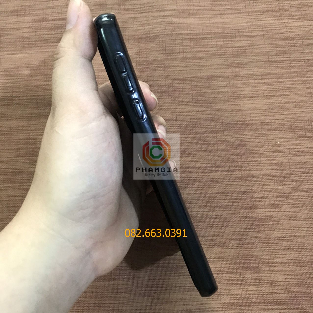 Ốp lưng Sharp Aquos R2 dẻo đen cao cấp siêu bền