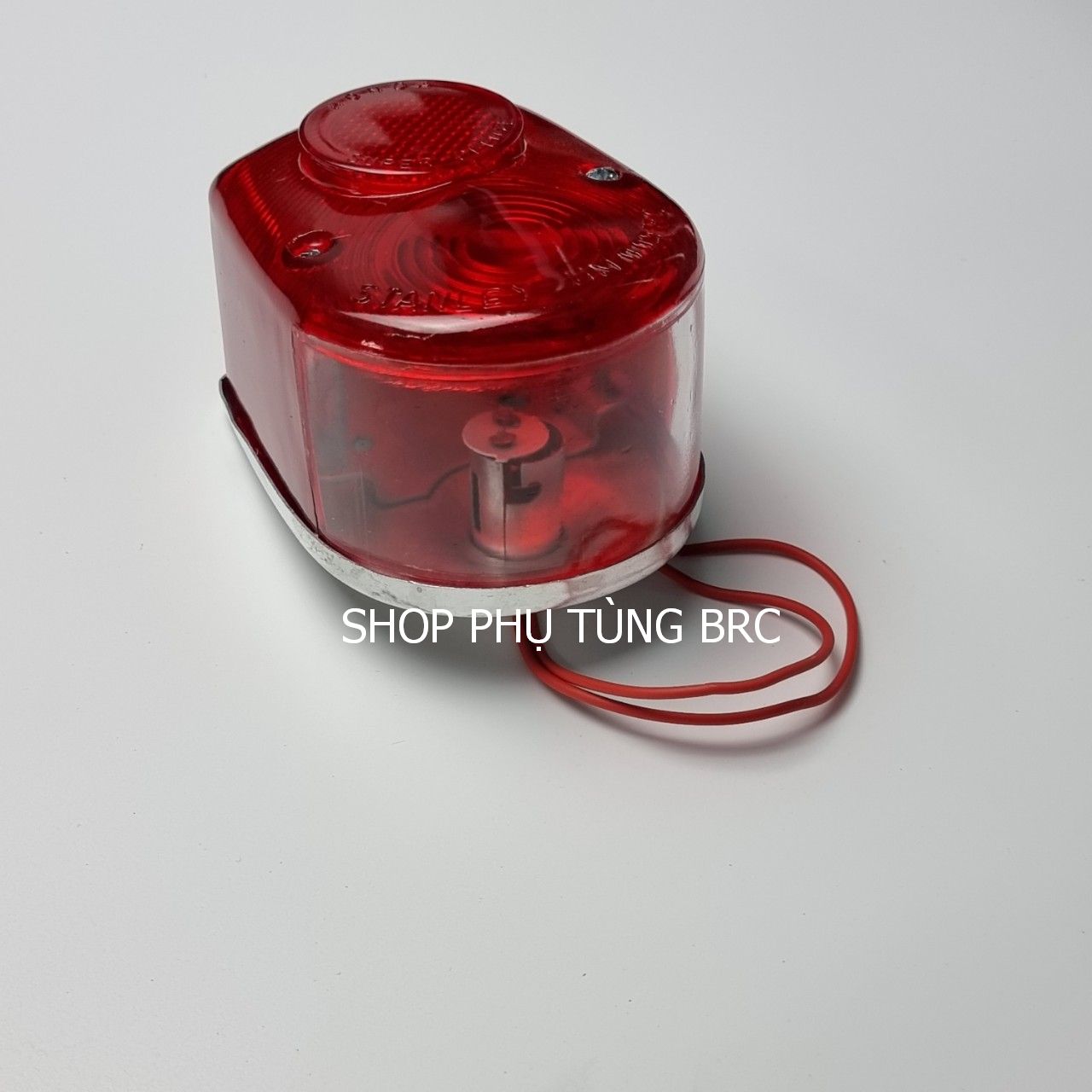 Bộ đèn hậu xe CUB 81 ( chụp đèn màu đỏ không kèm bóng đèn)