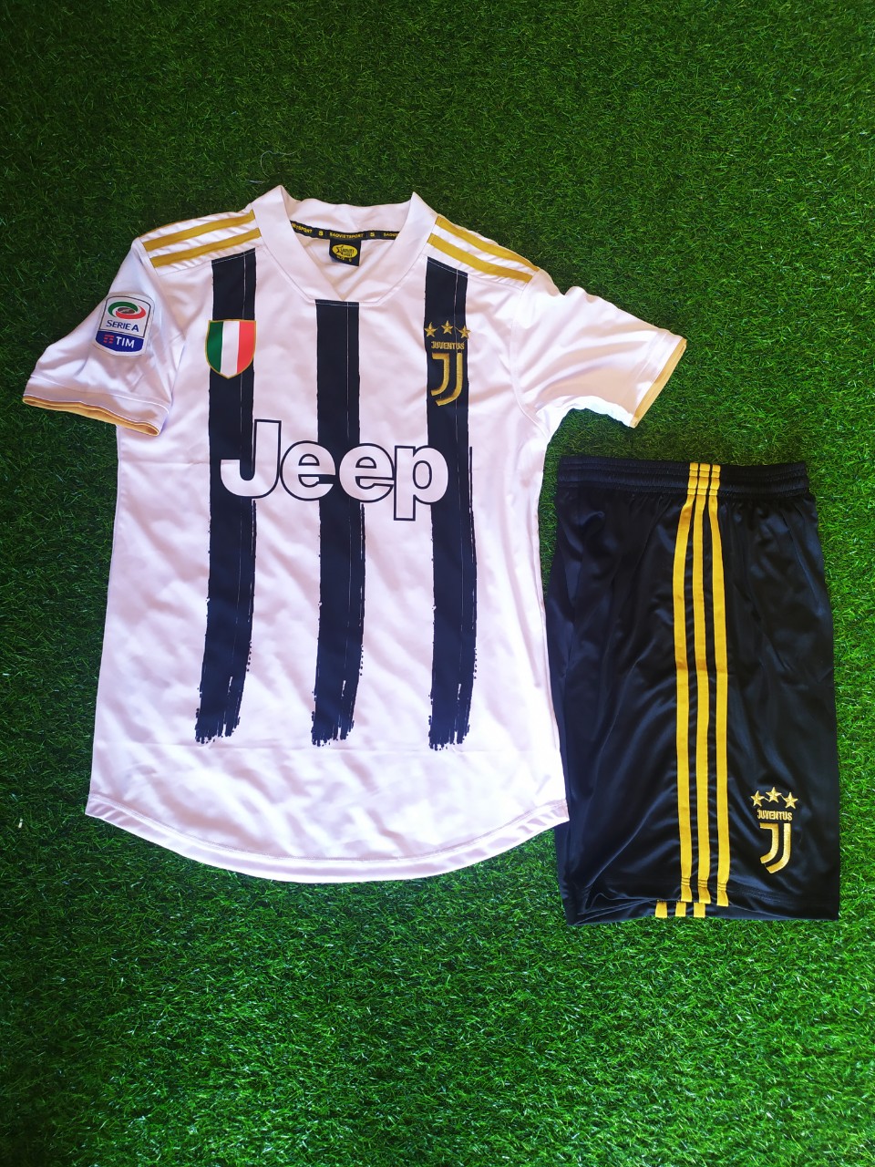 ÁO BÓNG ĐÁ CLB JUVE MỚI NHẤT 2020-2021