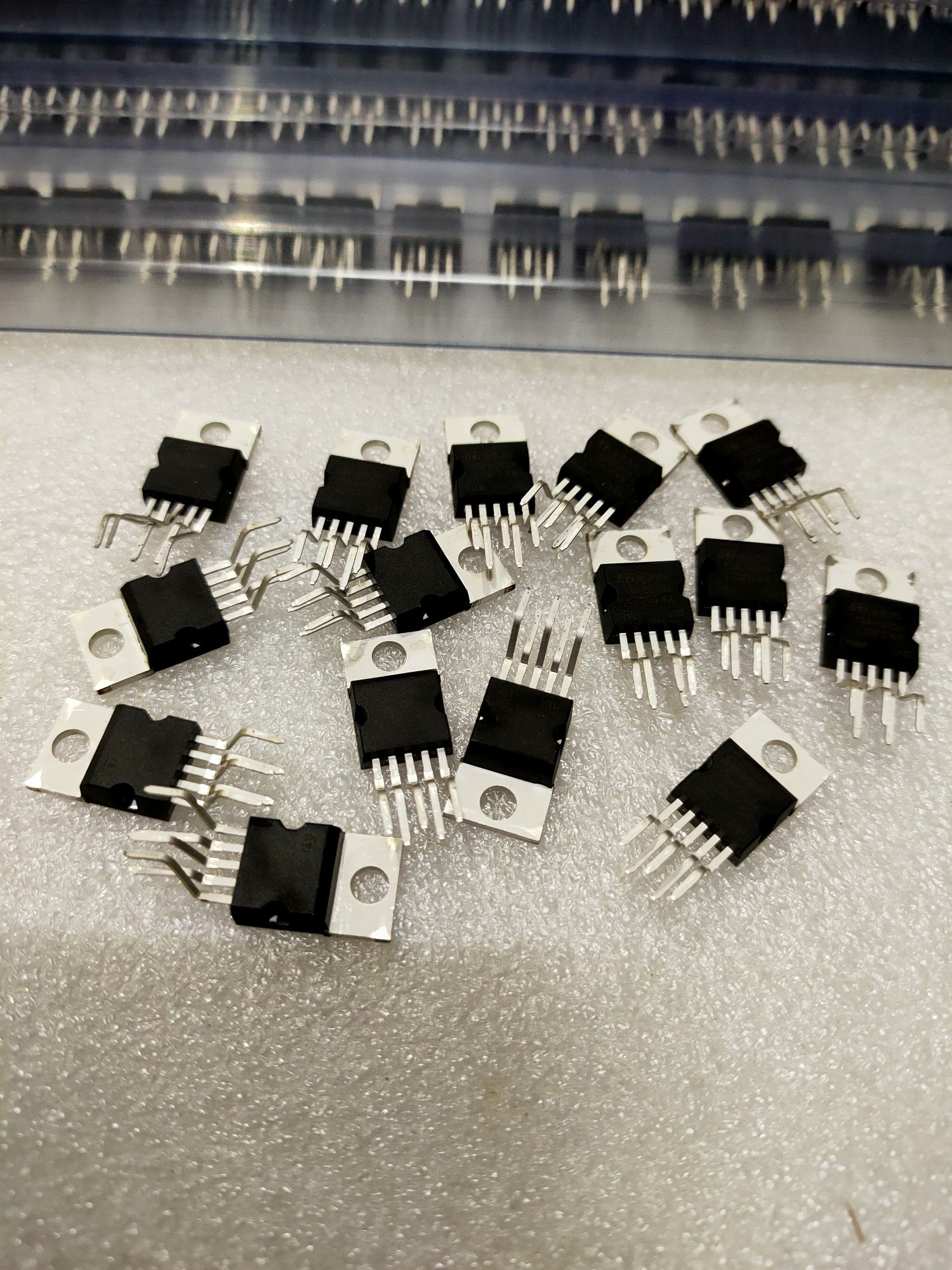 10 Con IC khuếch đại âm thanh TDA2030