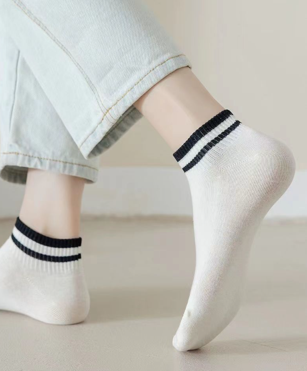 Set 10 Đôi Tất Nữ Ngắn Cổ Kẻ K1NC Siêu Đẹp