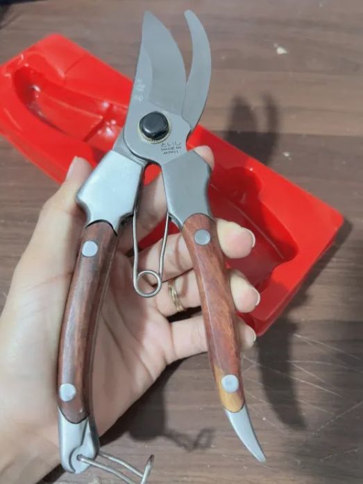 Kéo cắt cành JAPAN cán ốp gỗ cao cấp