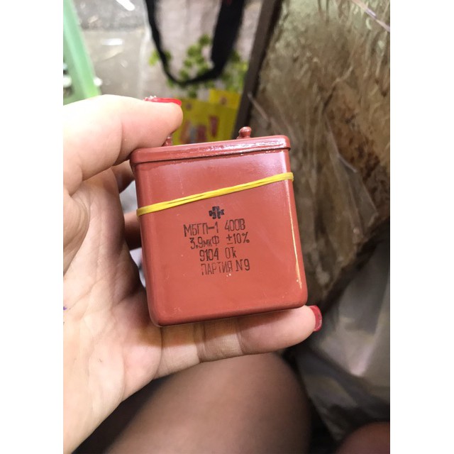 HOT-Tụ Nga 4uf 400v loại mỏng