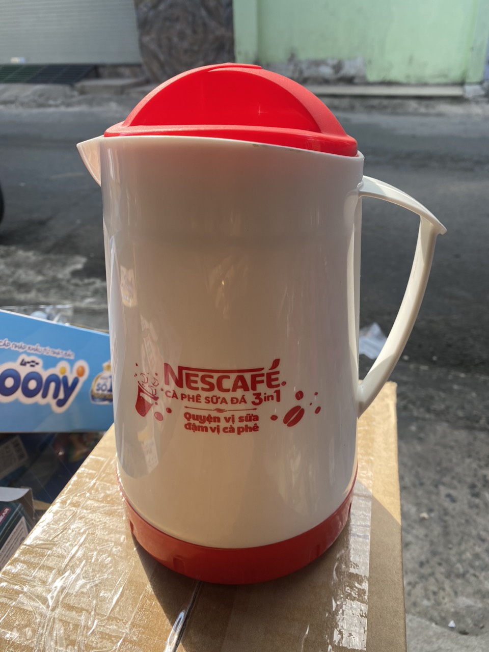 CA ĐÁ GIỮ NHIỆT 1.5 LÍT HKM NESTLE