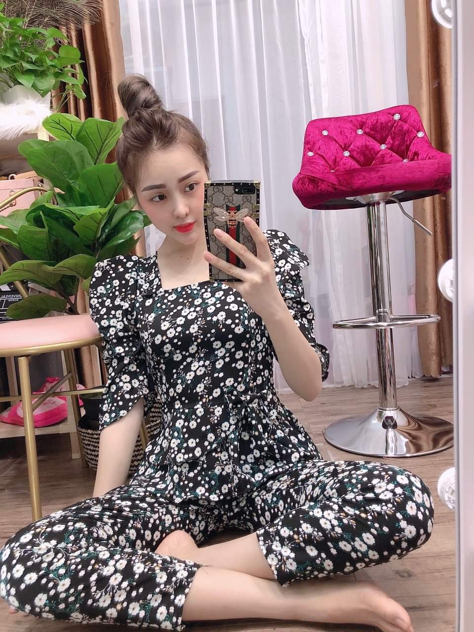 [HCM]Set Bộ Hoa Nhí Vải Lụa Quần Ống Rộng Tôn Dáng Thiết Kế Thời Trang ( ĐEN )