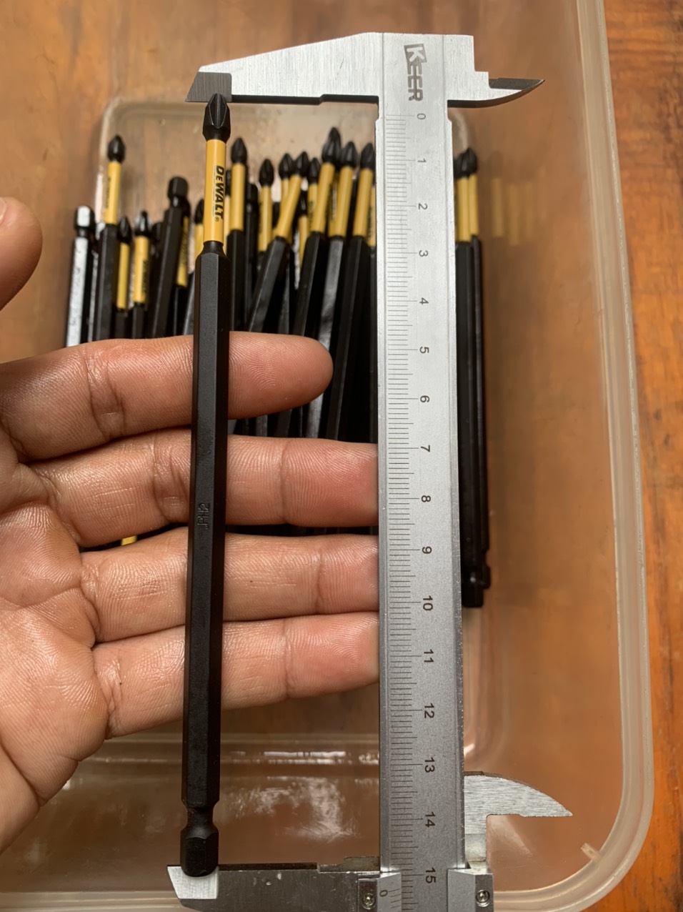 Mũi vít PH2 Dewalt đen dài 152mm chính hãng có từ ( SL : 1 mũi )