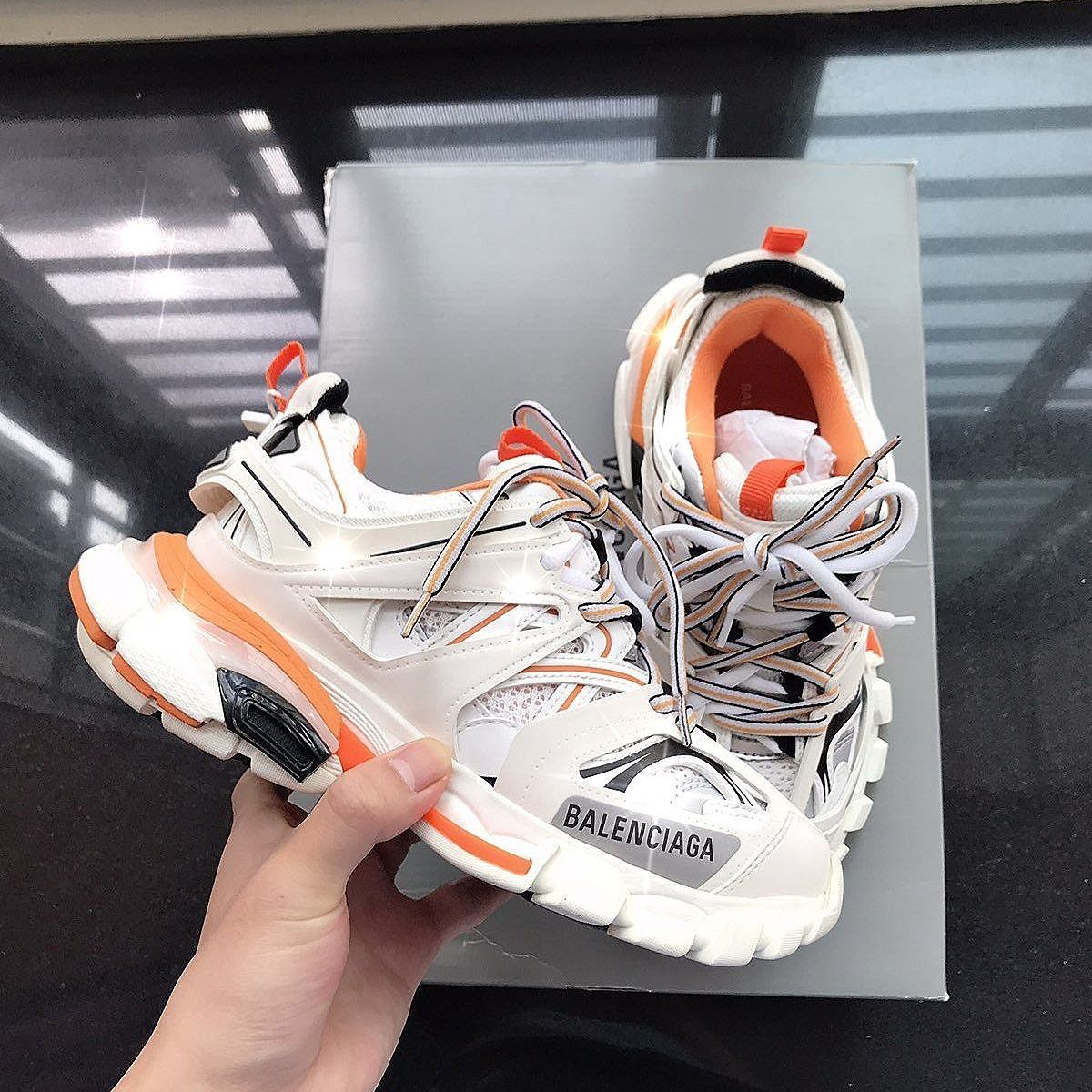 Giày sneaker trainer 3.0 màu trắng cam ( Full box)