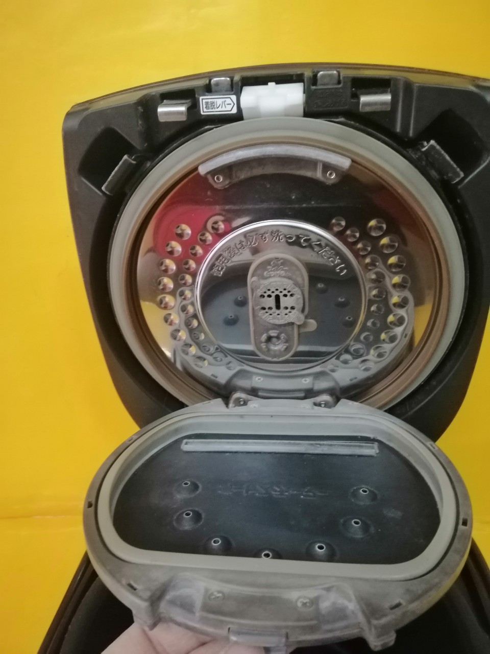 Nồi cơm nội địa Nhật HITACHI áp suất (1.0L) RZ-SR10J (2005195) đỏ