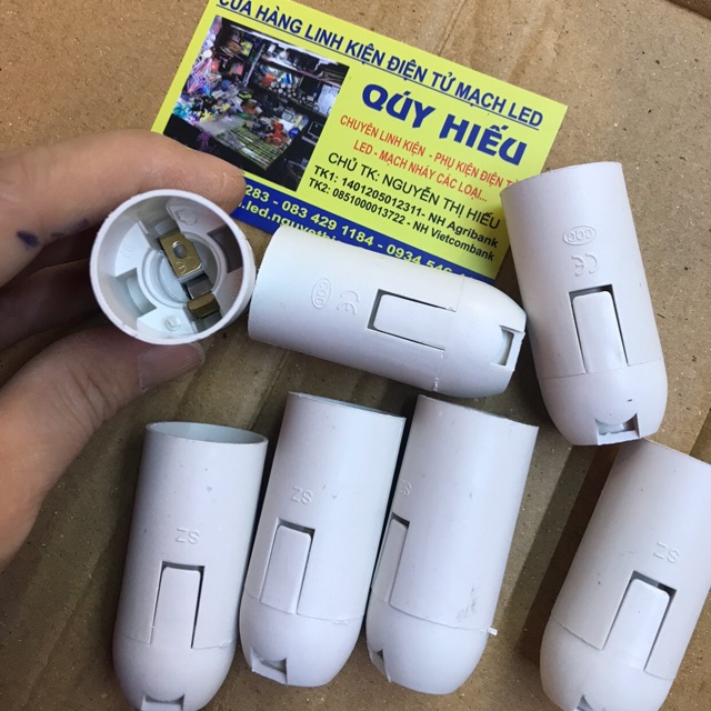 5 chiếc đui đèn nhỏ E14