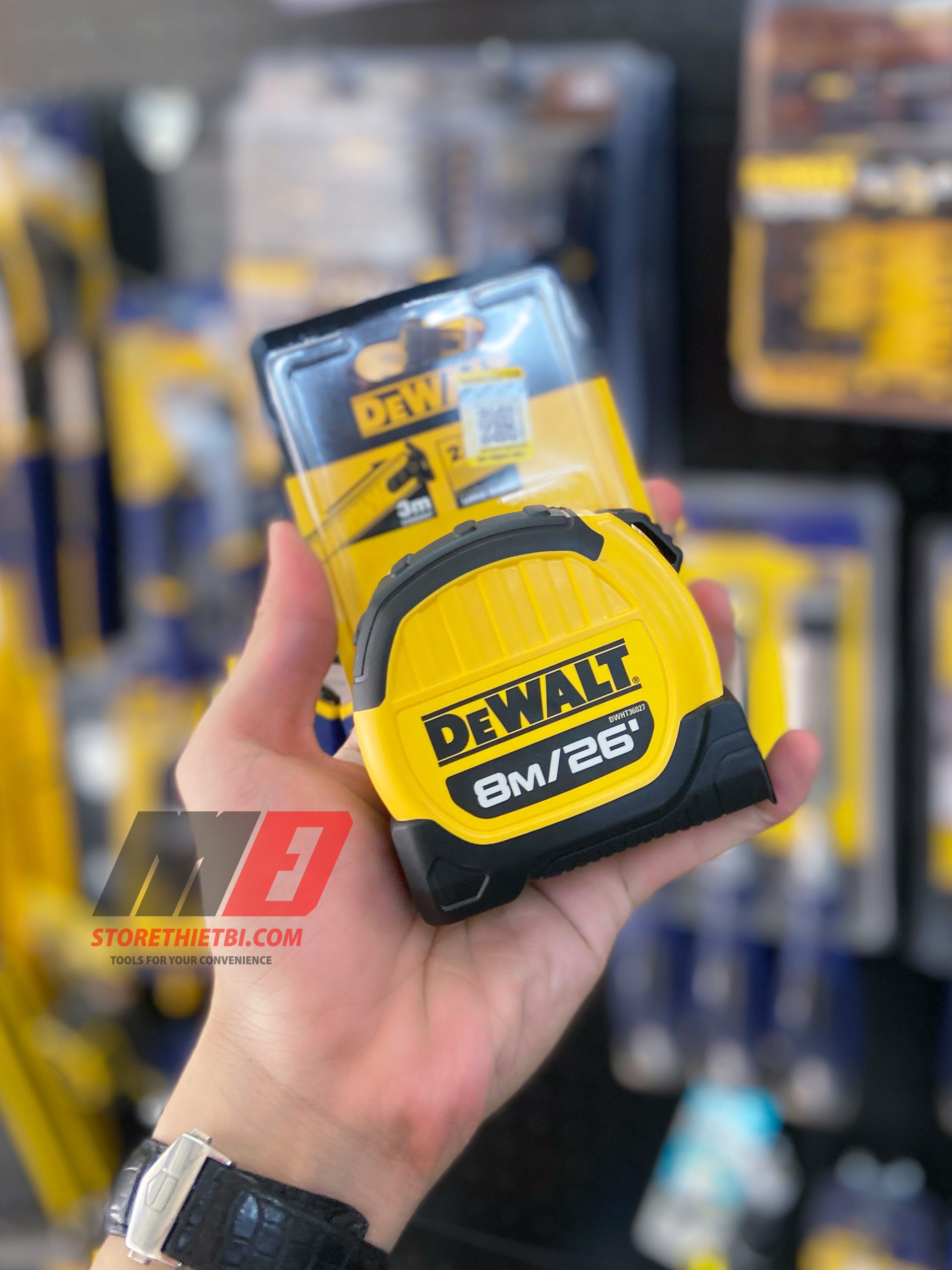 Thước cuốn thép 8m dewalt dwht36027-0-30
