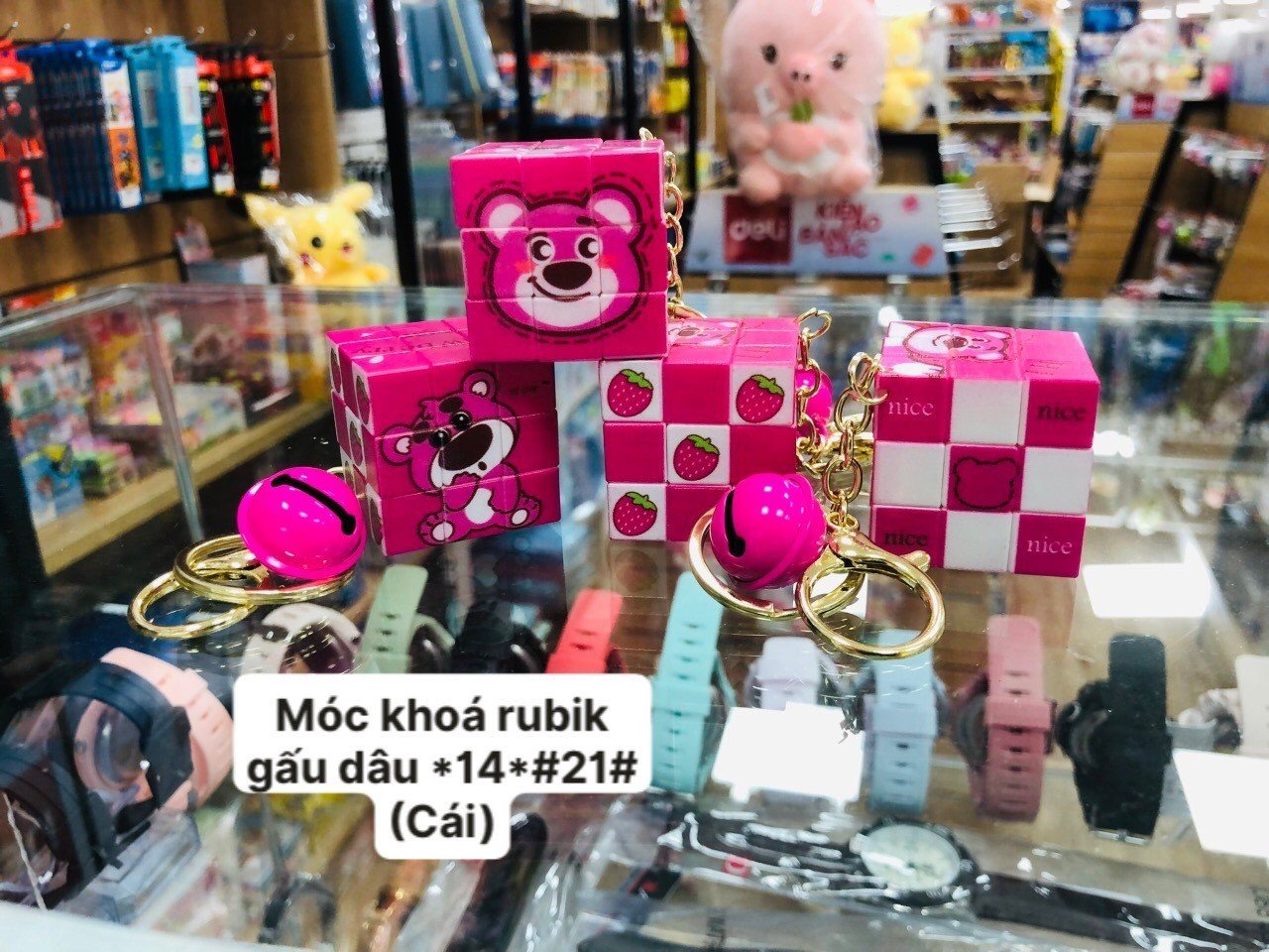 (1 Cái) Móc Khoá Rubik Mini Mẫu Gấu Dâu Lotso