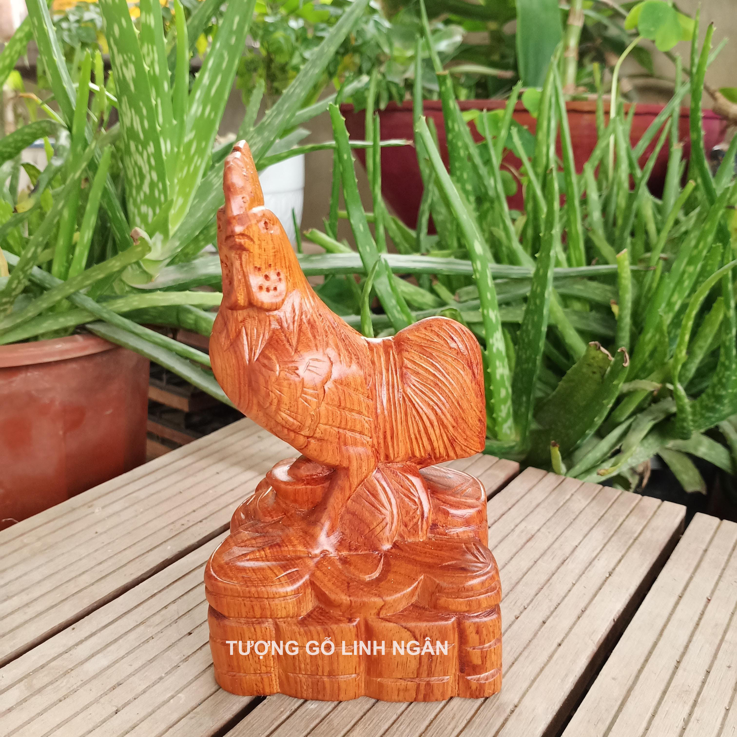 Tượng Gà gỗ hương (Cao 15 cm, ngang 8 cm, sâu 6 cm)