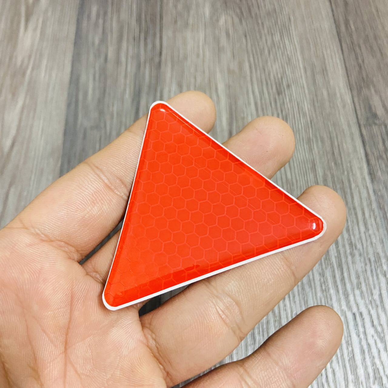Miếng tem cảnh báo dán đuôi dè phản quang, tem tam giác phản quang dán đuôi dè xe máy