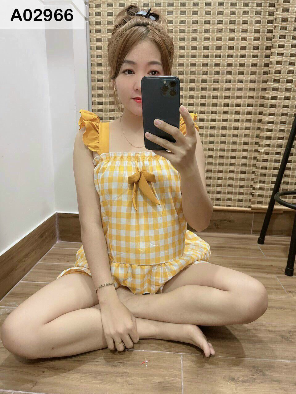 Set Bộ Kate Lụa Phối Sọc Caro Dễ Thương