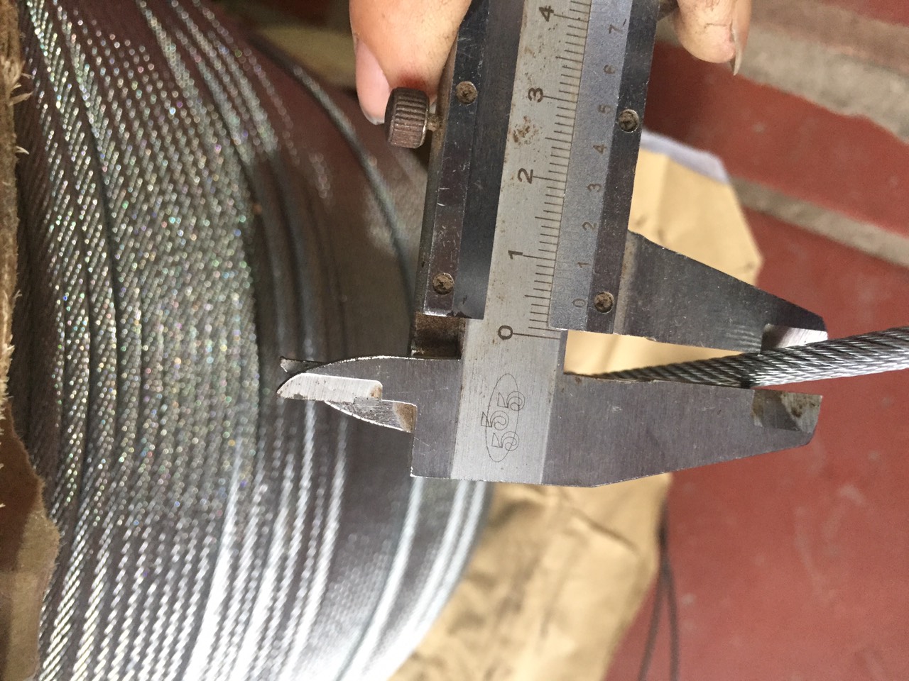 Cáp chống xoắn. 10m cáp chống xoắn phi 5 mạ, cáp cẩu, 10m cáp cẩu chống xoắn