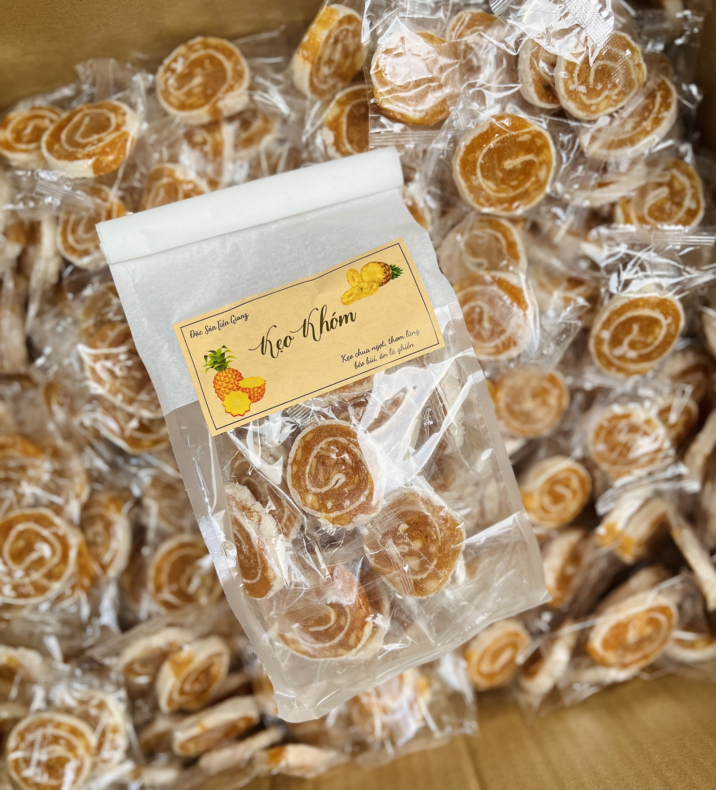 Túi 500g kẹo khóm dừa non cuộn bánh phồng