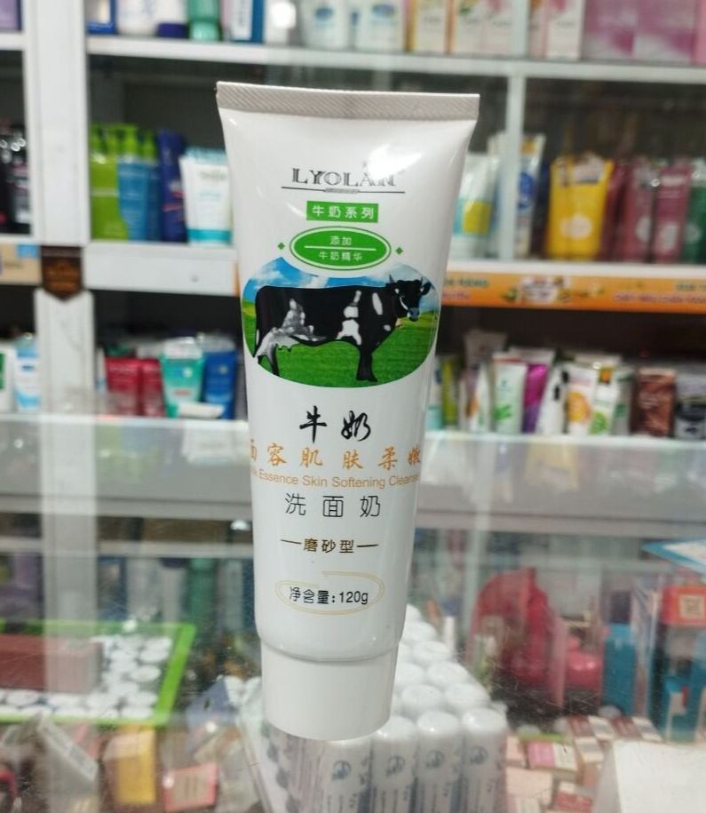 [HCM]Sữa Rửa Mặt Bò Lyolan 120g
