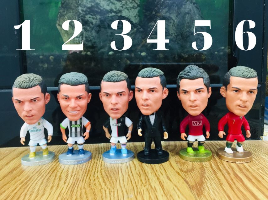 Statue player Ronaldo-Messi-gift friends