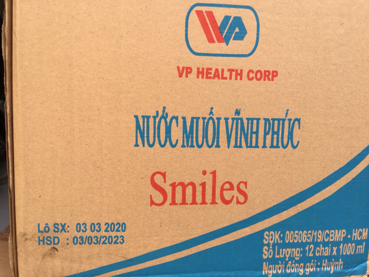 12 chai nước muối sinh lý Vĩnh Phúc 1000ml ( 1 lít )