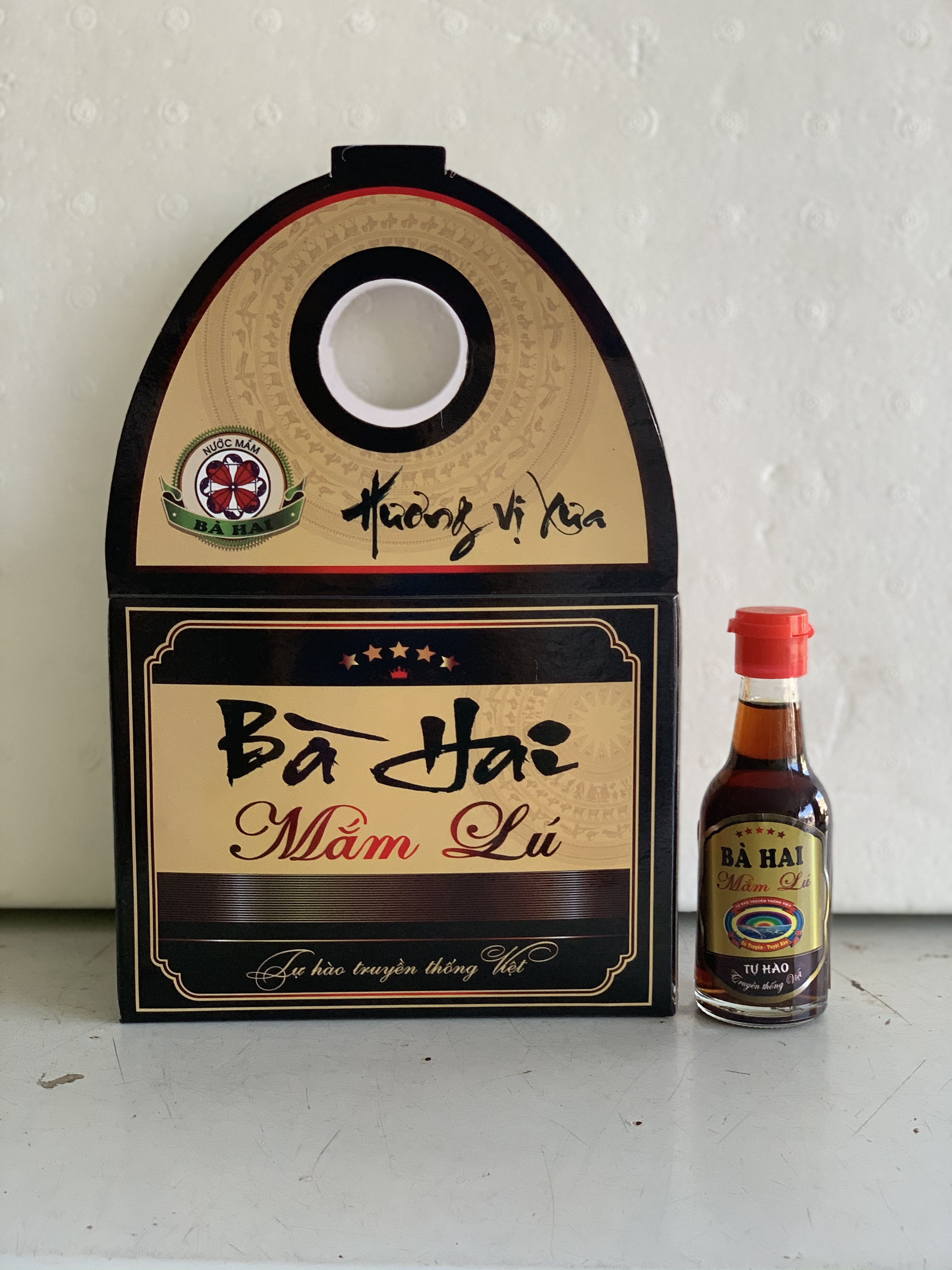 Xách Nước Mắm Lú Cá Cơm Bà Hai MS40A ( 8 x 60ml )